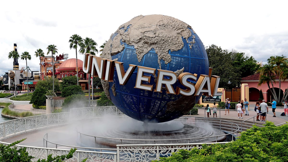 photo of Universal Orlando Parks Will Reopen June 5 Despite Risk of Coronavirus Case Spikes image