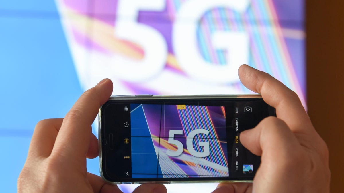 UK Authorities Turn to Social Media Platforms for Help Squashing Dangerous Coronavirus 5G Hoax