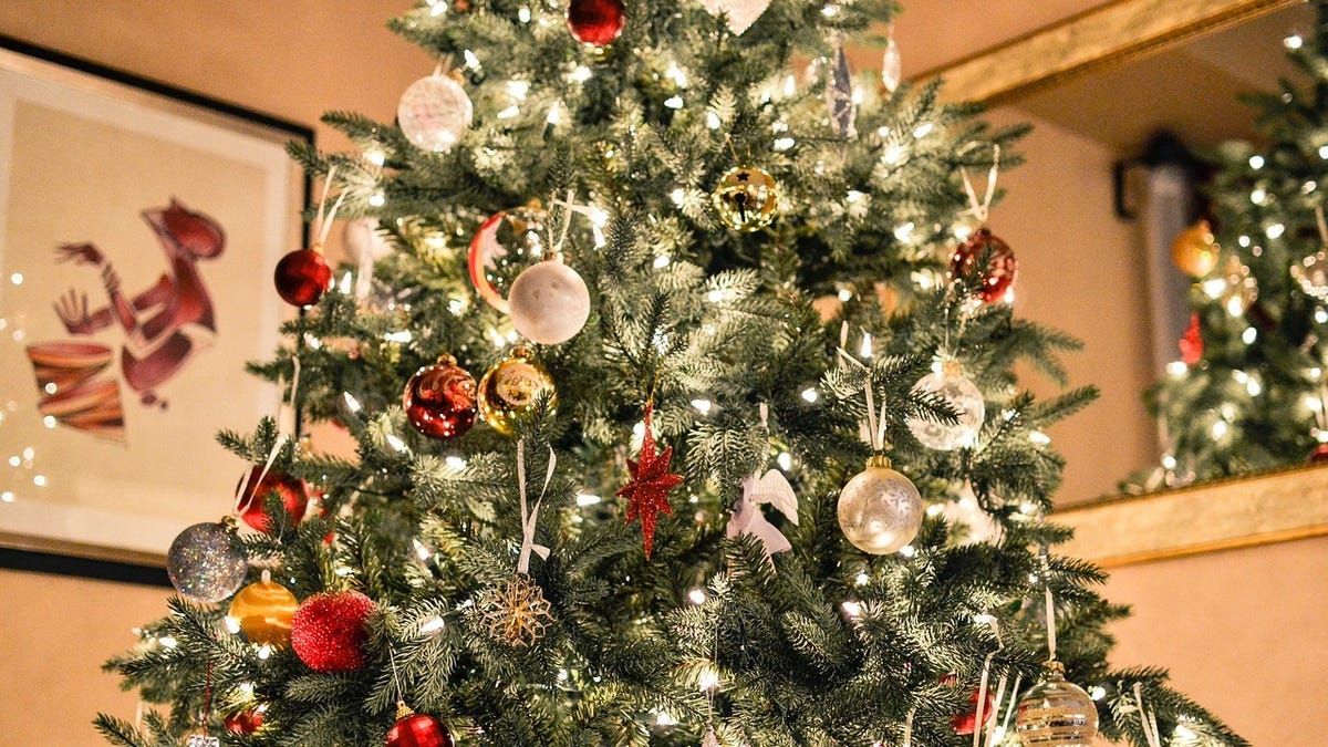 best prelit christmas tree 2016