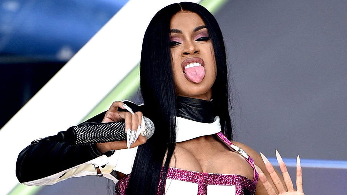 Weight loss diet Cardi B 'Can't Even Fuck,' Is Stuck Watching Documentaries Instead thumbnail