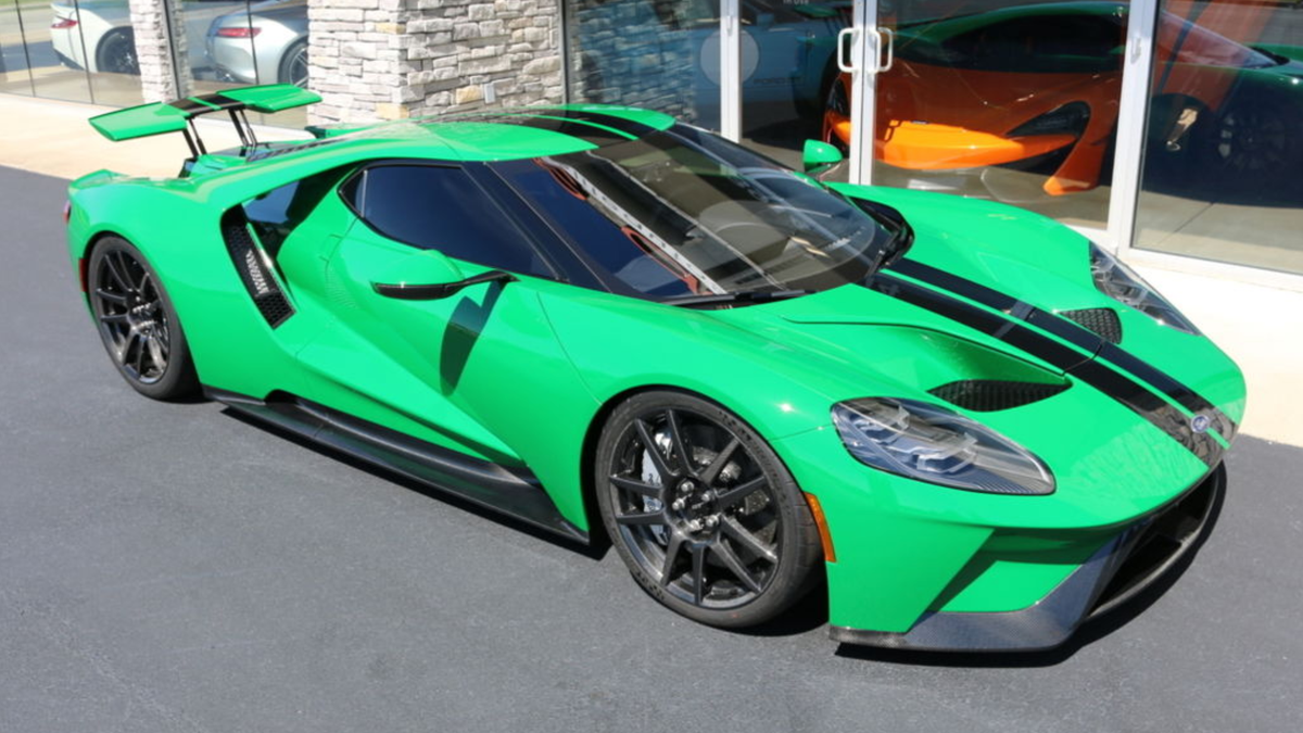appily heratage paint to ford gt