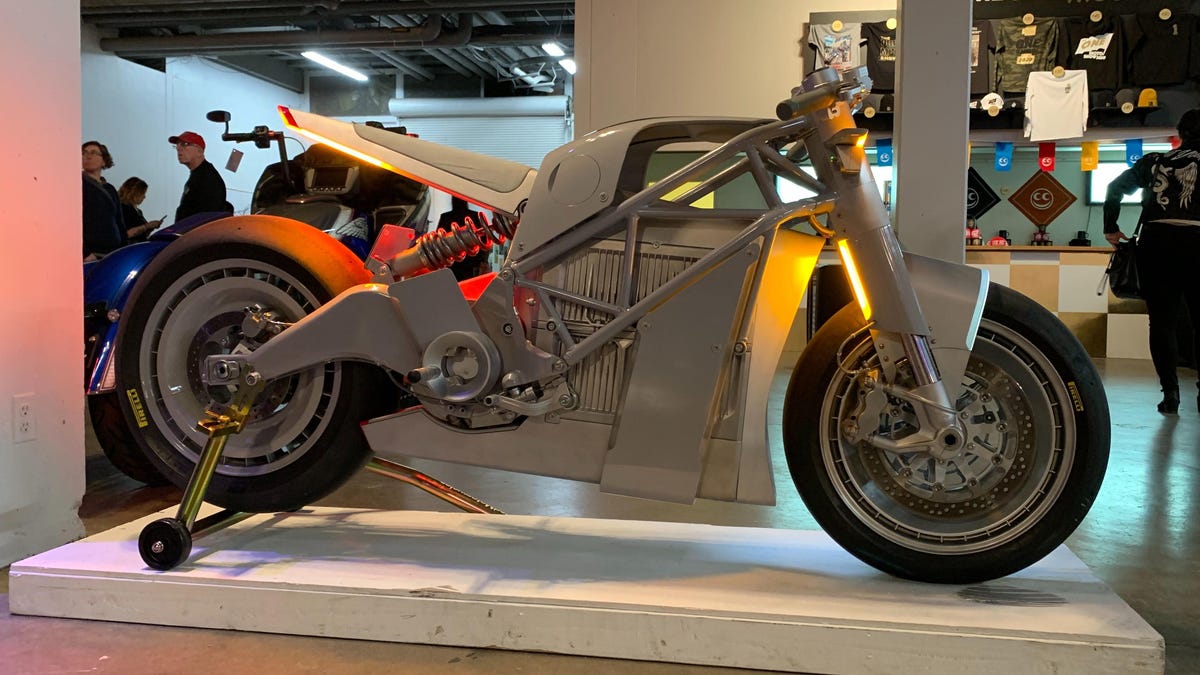 This Is The Coolest Bike I Saw At The One Motorcycle Show thumbnail