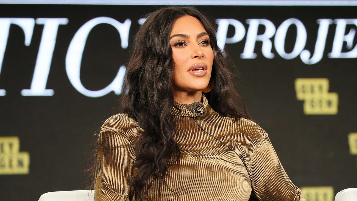Keep Up with the Kardashians - Kim's "Normal" Retreat