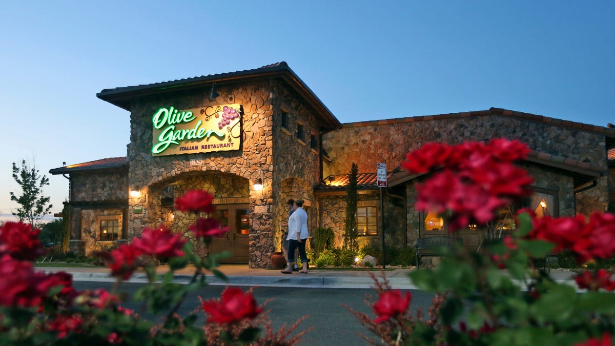 Olive Garden Backs Down From Silly Legal Fight With Review Site