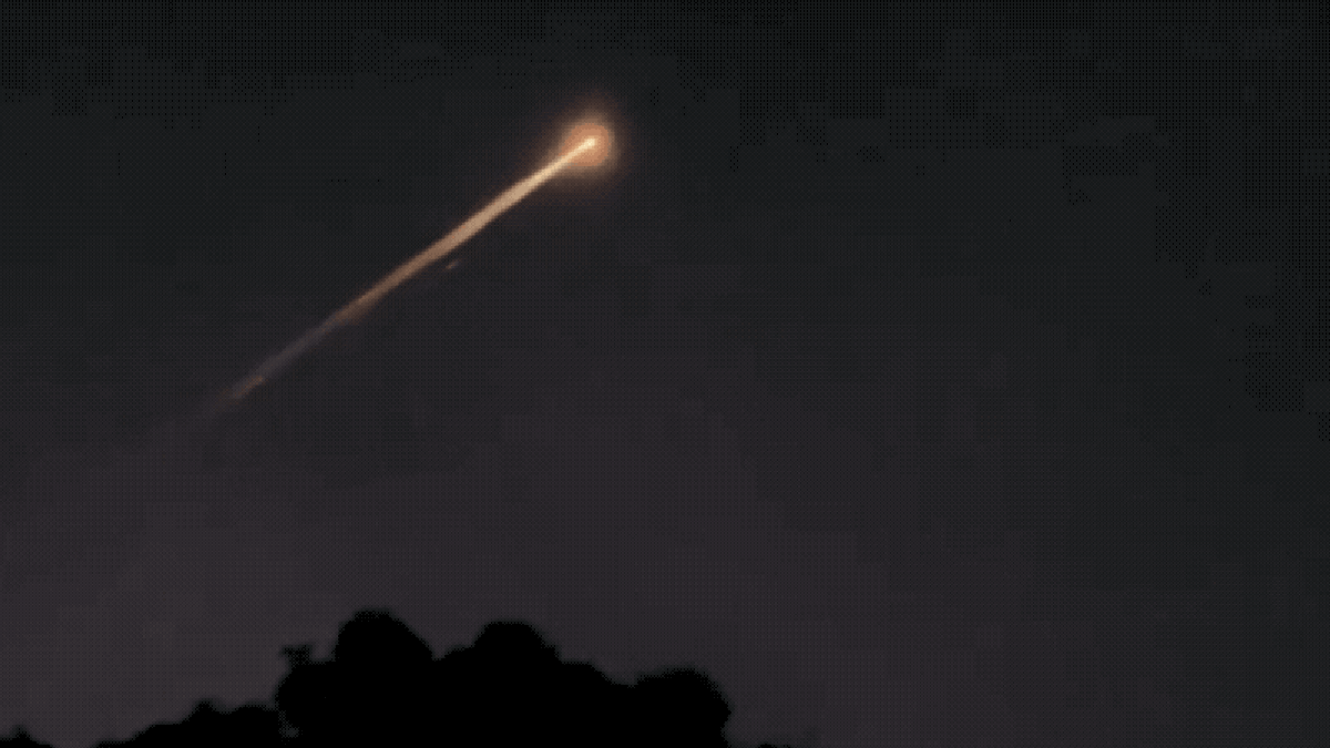 Incoming Space Junk Caused a Dramatic Light Show Over Australia Last Night - Gizmodo