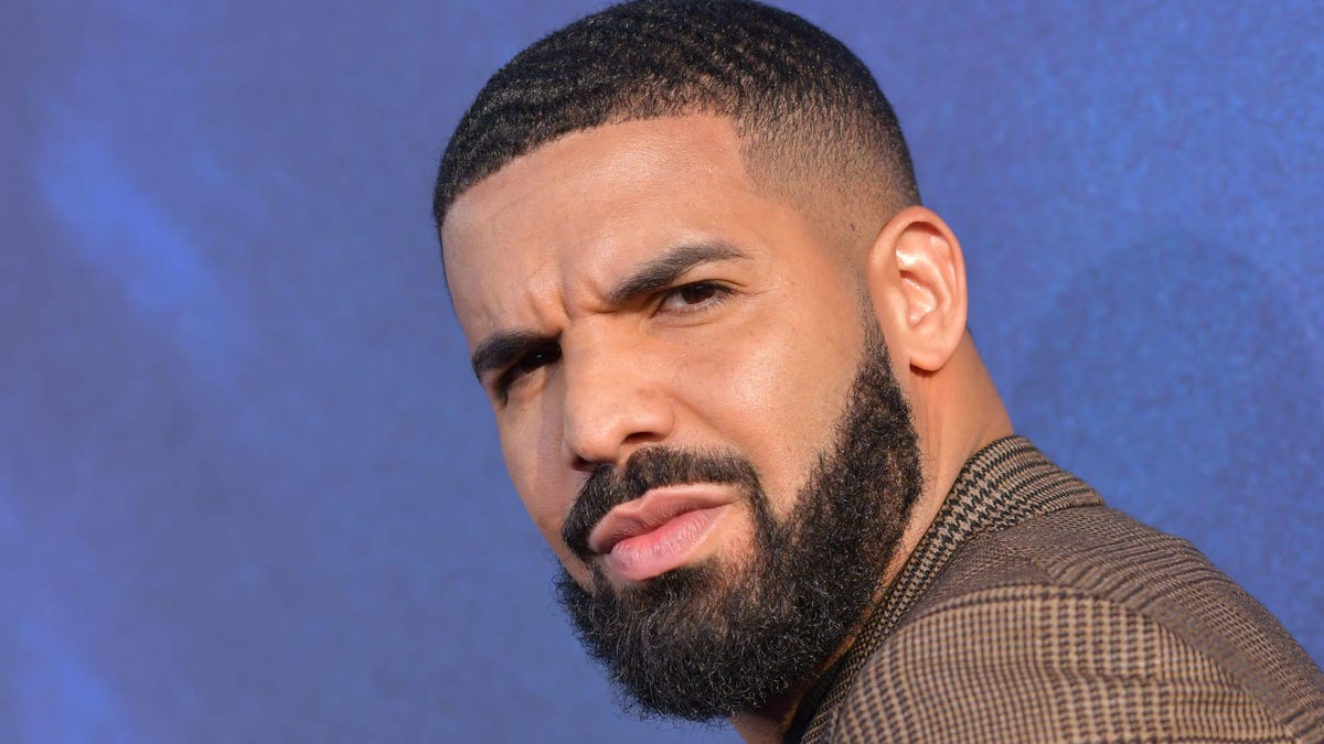 Drakes Shows Off New Beard in Instagram Post