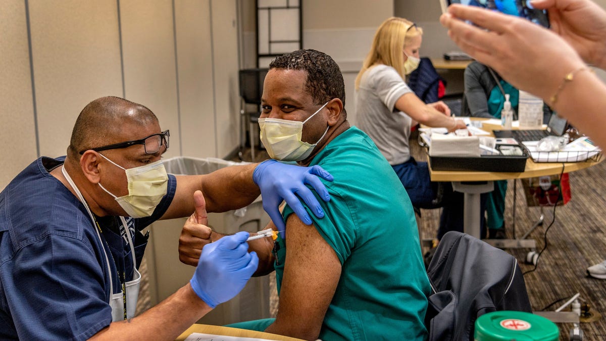 CDC reports that 550,000 Americans have received the first dose of Covid-19 vaccine