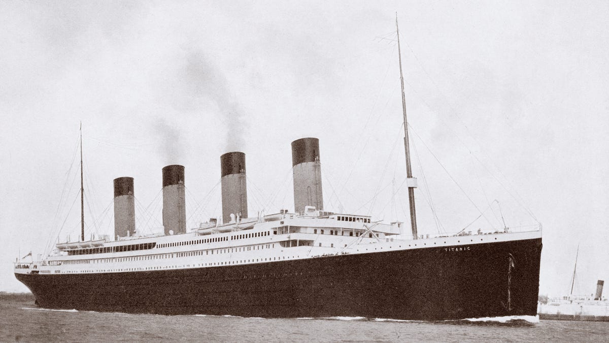 Dorothy Gibson starred in a film about the Titanic only a month after  surviving its sinking