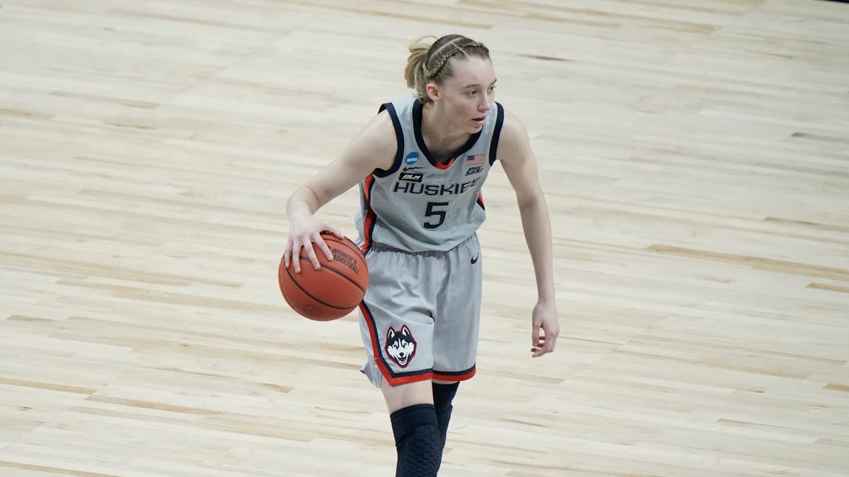 Paige Bueckers can't turn pro because WNBA rules won't let her