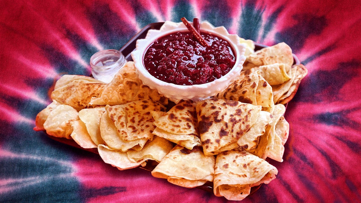 Recipe: Lefse with Cranberry-Lingonberry Compote