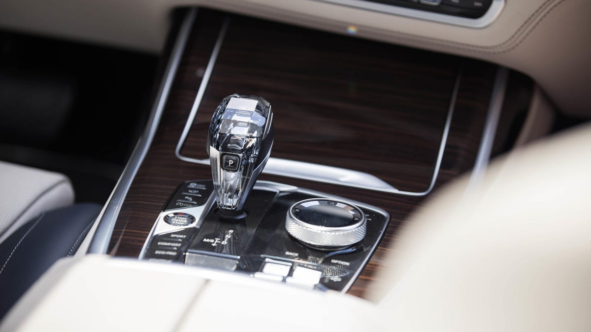 Oh God I Think I Actually Love Bmw S Crystal Shifter