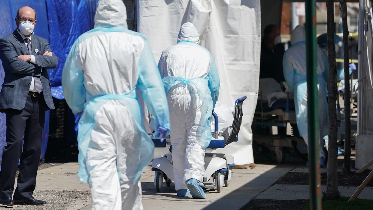 photo of Rotten Masks, DIY Equipment, Exhausted Staff: Report Shows Coronavirus’ Impact on Hospitals image