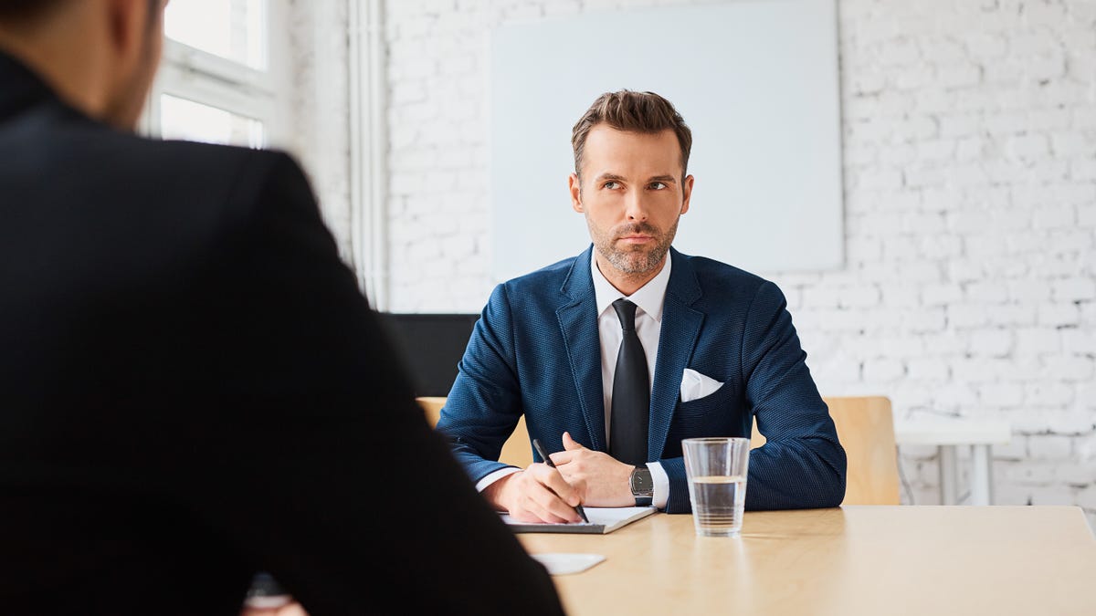 When to Walk Out of a Job Interview Early