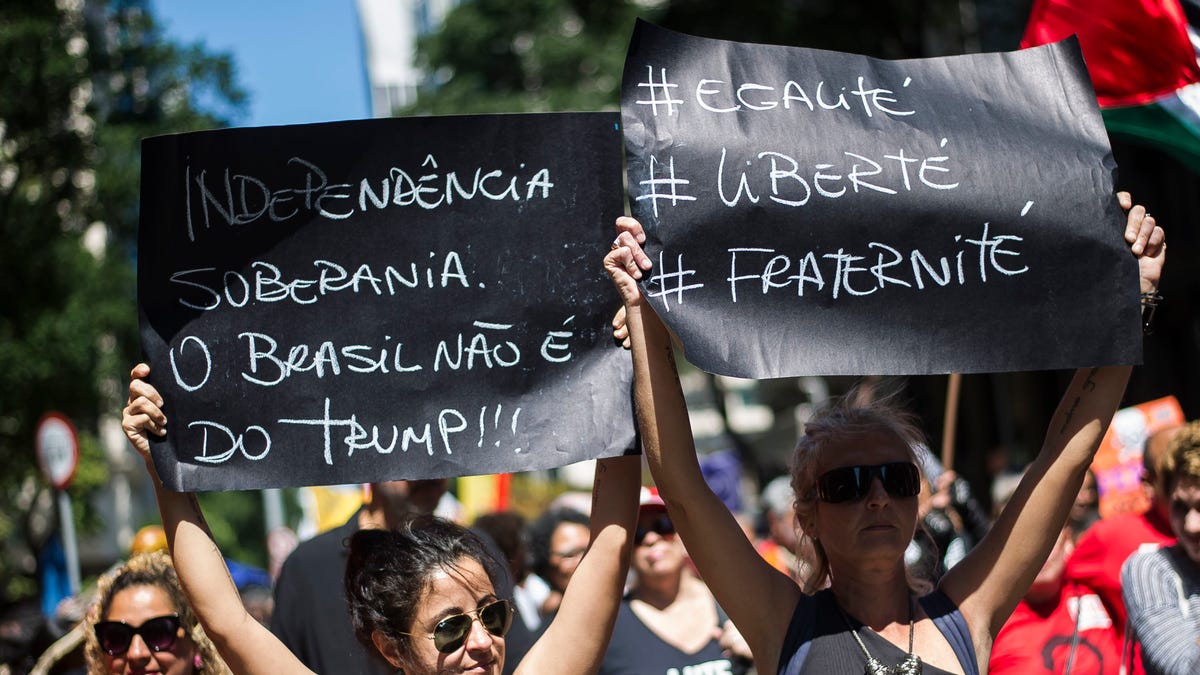 Brazils Government Tells Teens to Save Sex for Marriage photo picture