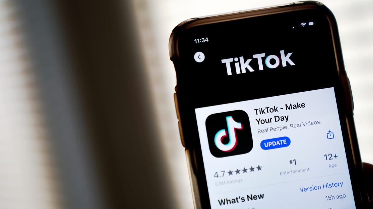 Trump's WeChat and TikTok App Store Bans Are a Cybersecurity Nightmare