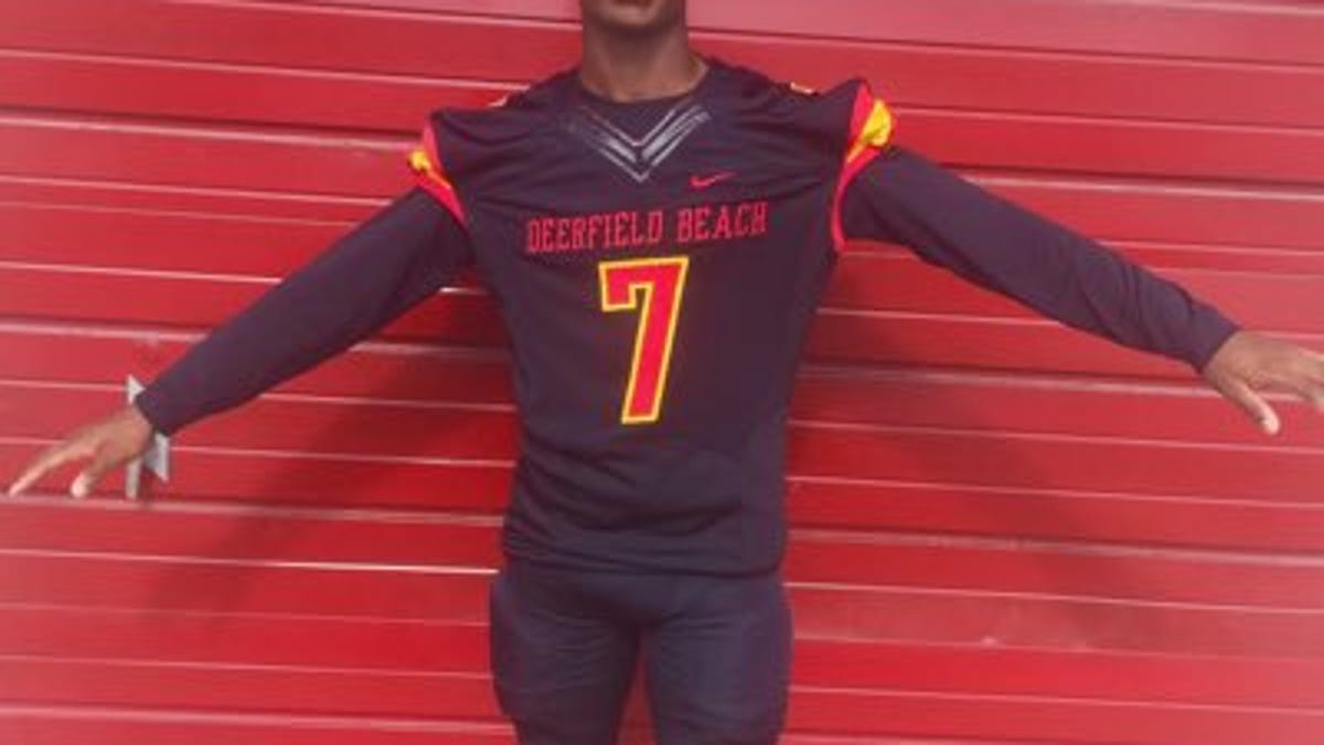 Fla High School Athlete Dead 1 Severely Injured After Single Car