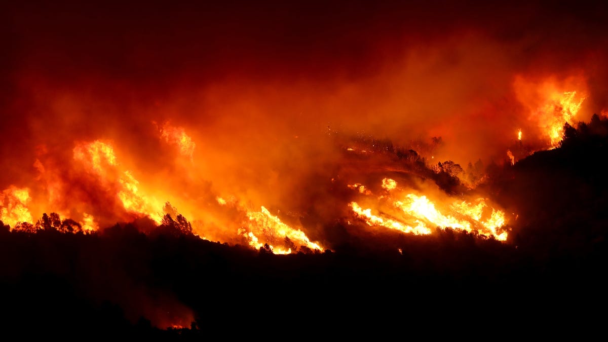 The Kincade Fire Explodes in Wine Country Where a Blackout Was Scheduled