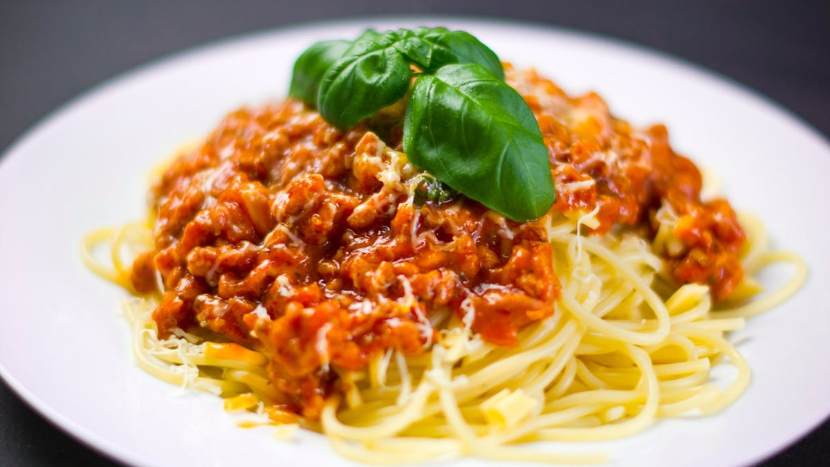 Olive Garden Is Selling An Annual Unlimited Pasta Pass Tomorrow For 300