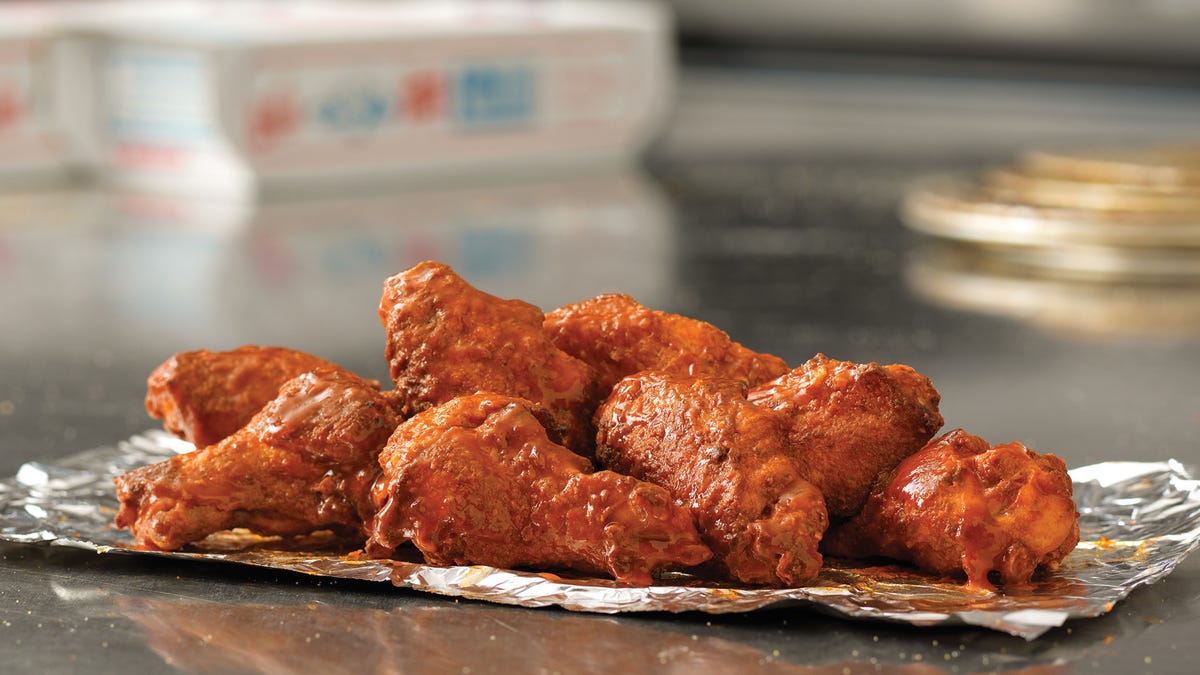 Which of Domino’s “new and improved” chicken wings are truly awesome sauce?
