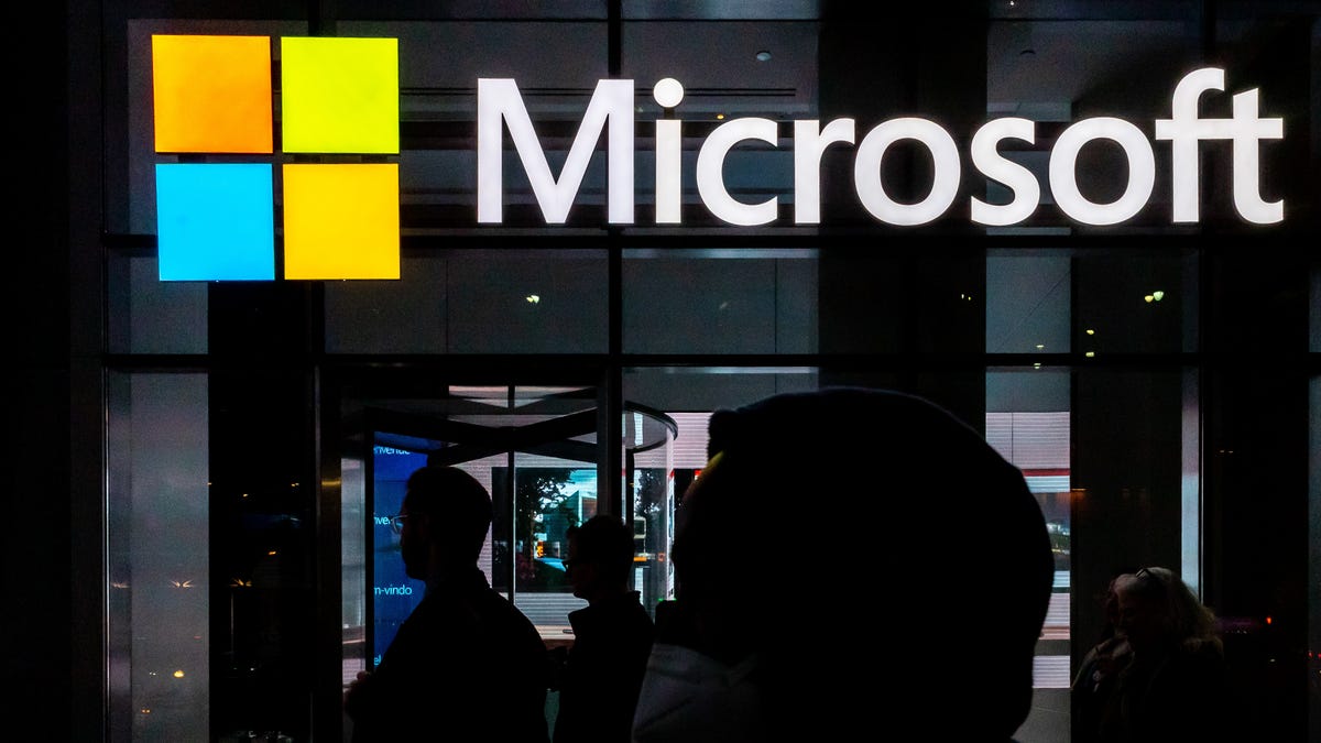Microsoft investigates whether leak led to barter: Report
