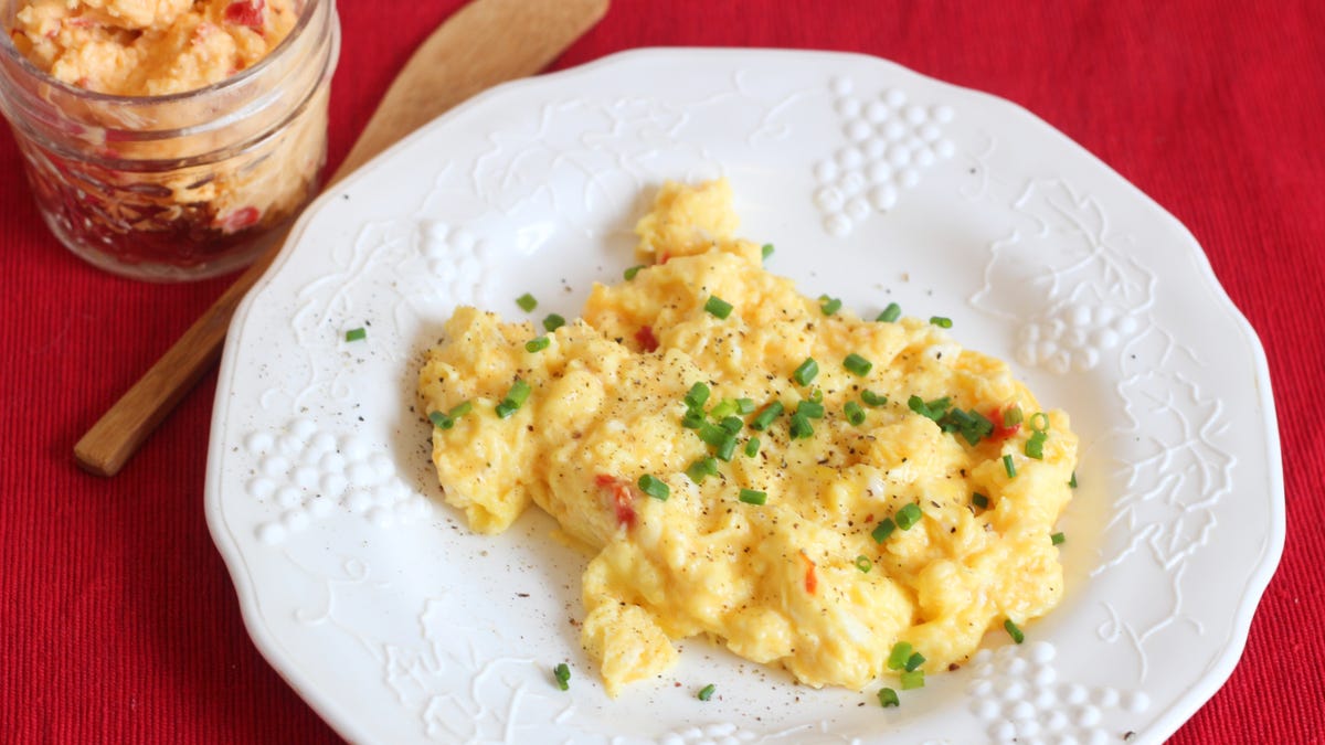 The Best Cheeses To Add To Eggs