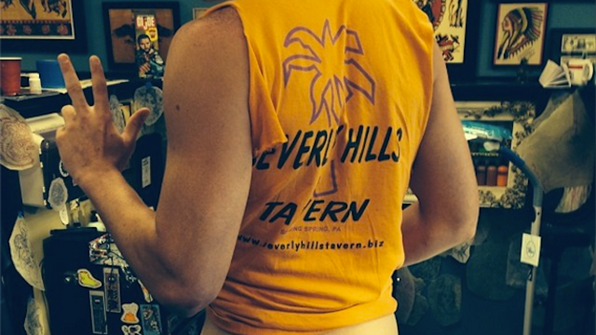 76ers Fan Gets 2015 Nba Champs Ass Tattoo