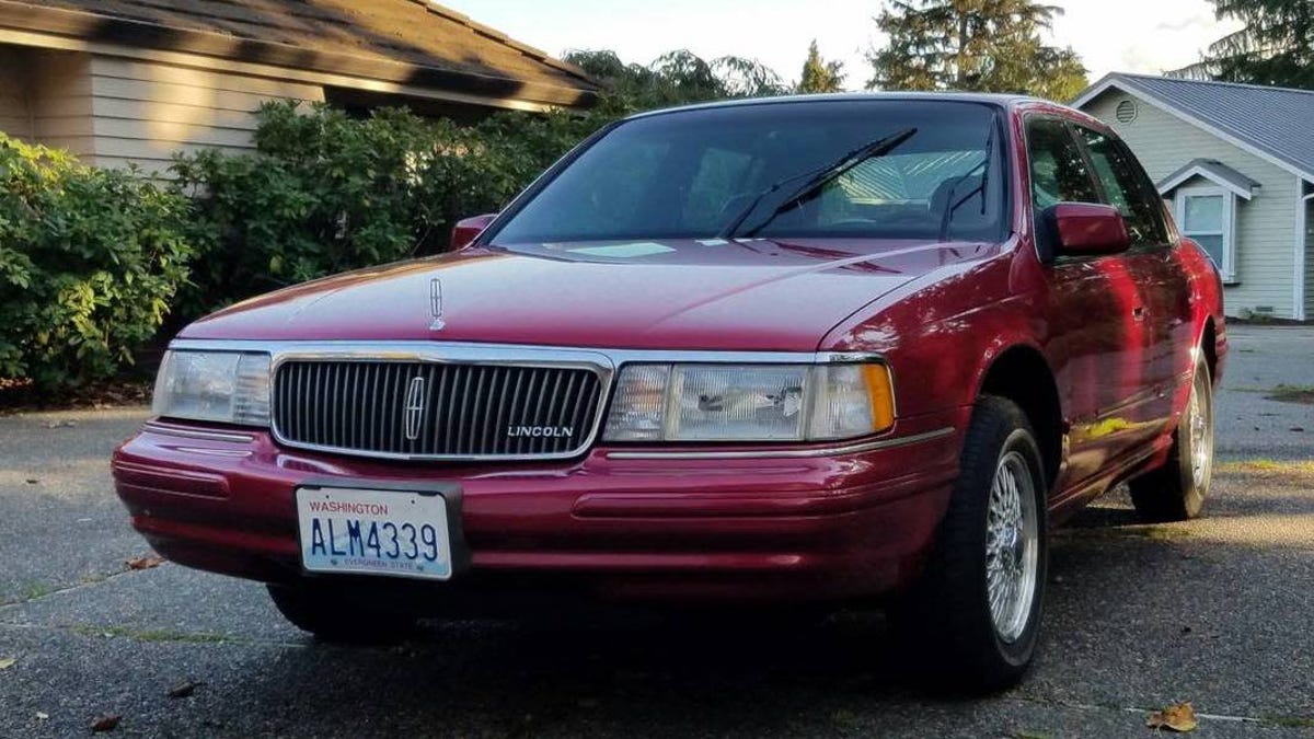 At $3,800, Could This 1994 Lincoln Continental Be A True Executive Perk?