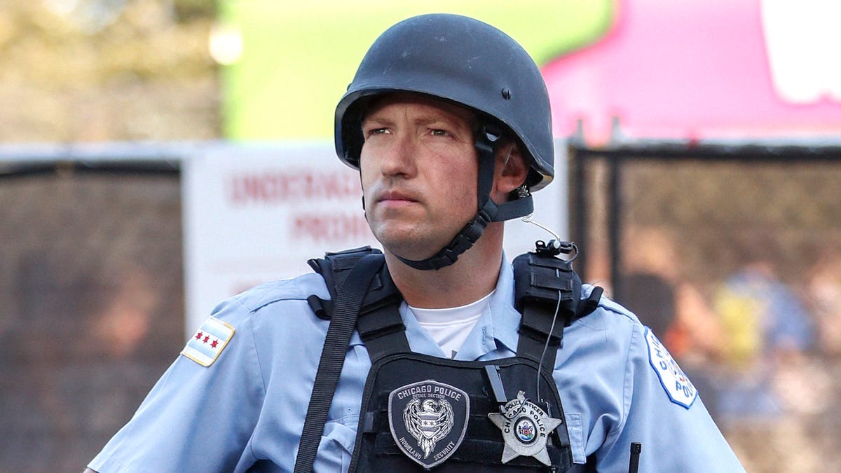 Defensive Chicago Police Officer Perfectly Capable Of Disappearing Protestors Without Help From Homeland Security