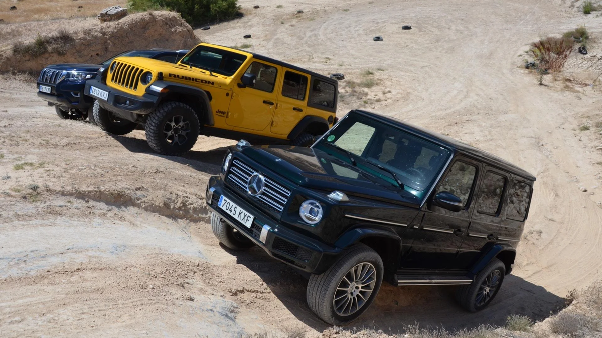 Watch A Jeep Wrangler Lose An Off-Road Comparison To A Mercedes G-Class And  Toyota Land Cruiser