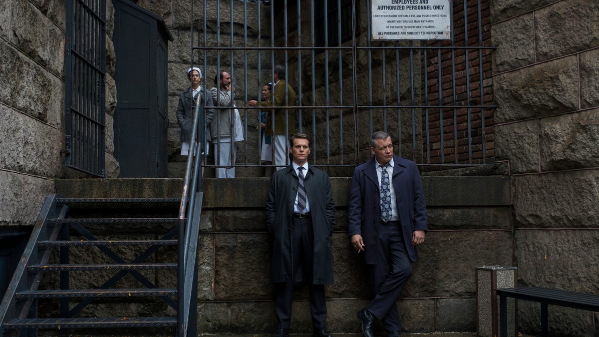 The boys from the Bureau make a breakthrough—and gain a partner—as  Mindhunter's hunt continues
