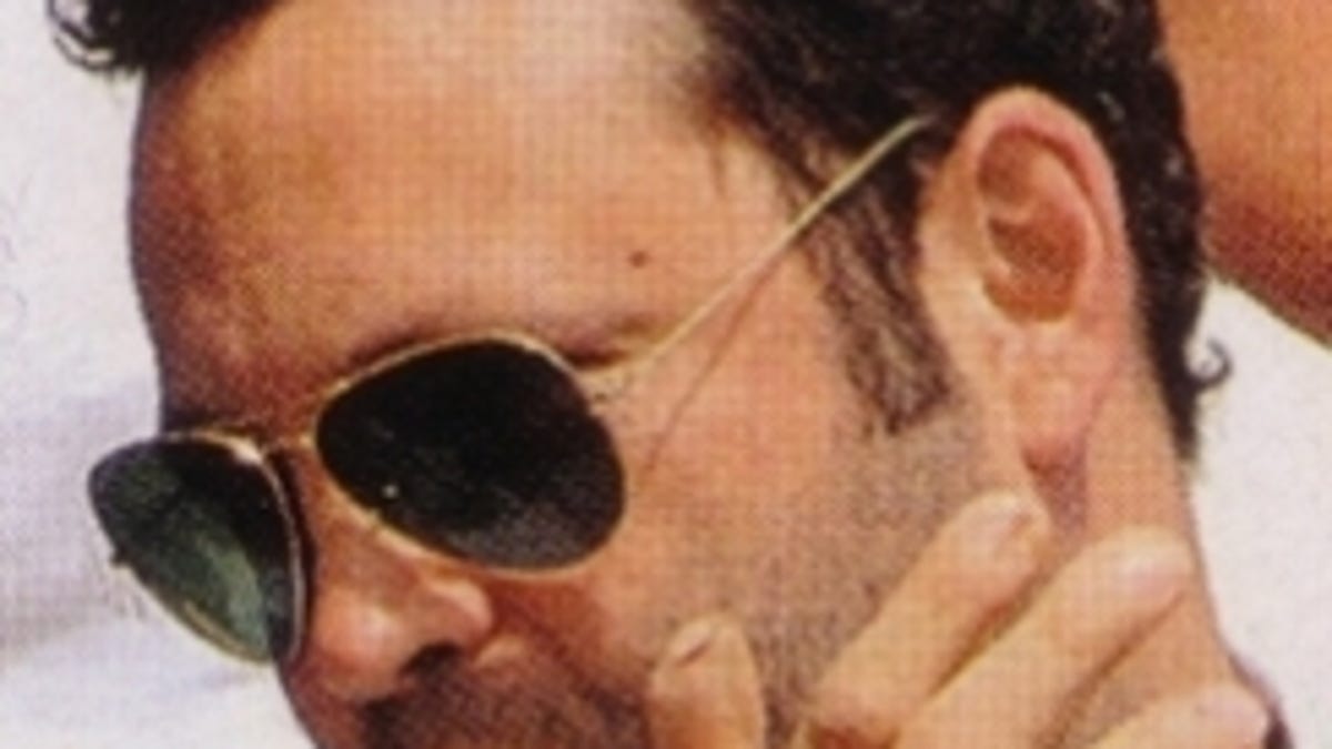 Vince Vaughn Thumb >> Vince Vaughn S Tiny Thumb Vince Vaughn Thumb >> Vince Vaughn S Tiny Thumb