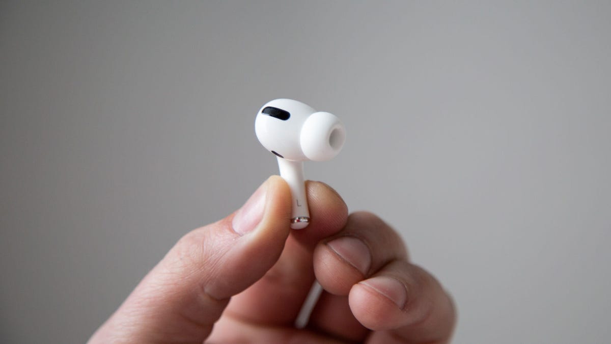 Leaks Suggest New Over-the-Ear AirPods Could Be On Their Way thumbnail