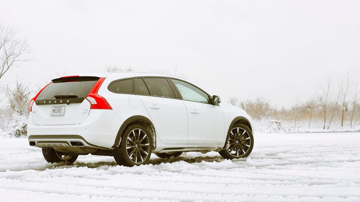 What Do You Want To Know About The 2016 Volvo V60 Cross