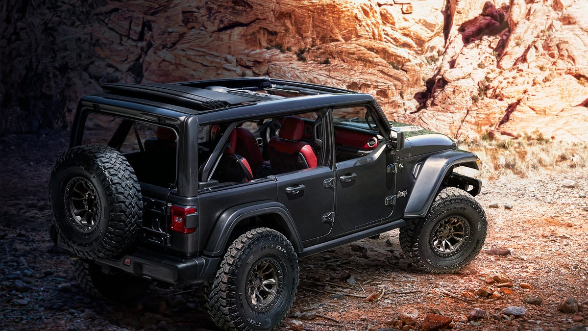 Jeep Teases Production 2022 Wrangler With 392 Hemi V8 In New Video