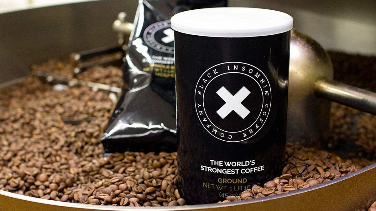 После кофе сильно. Крепкий кофе. Кофе Black Insomnia. Самый крепкий кофе. Самый крепкий кофе в мире.