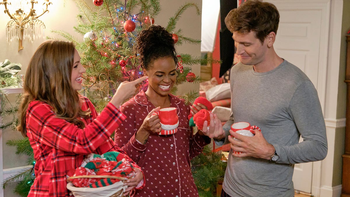 The best Hallmark Christmas movies—and drinks to pair with them
