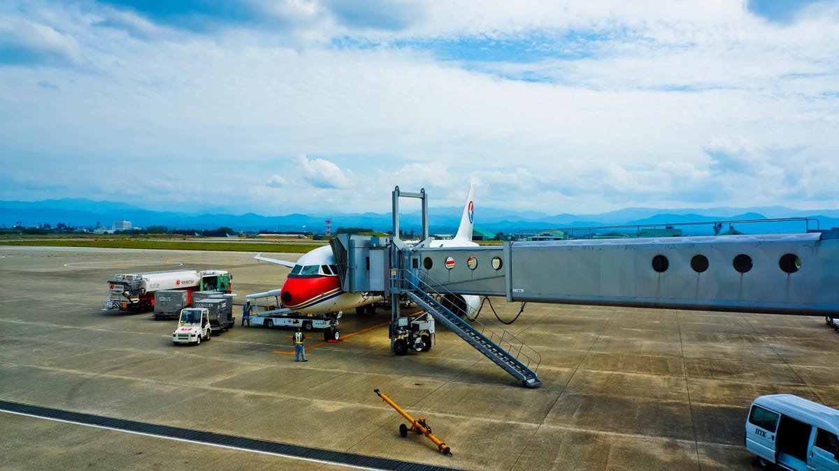 How to get a refund from an airline
