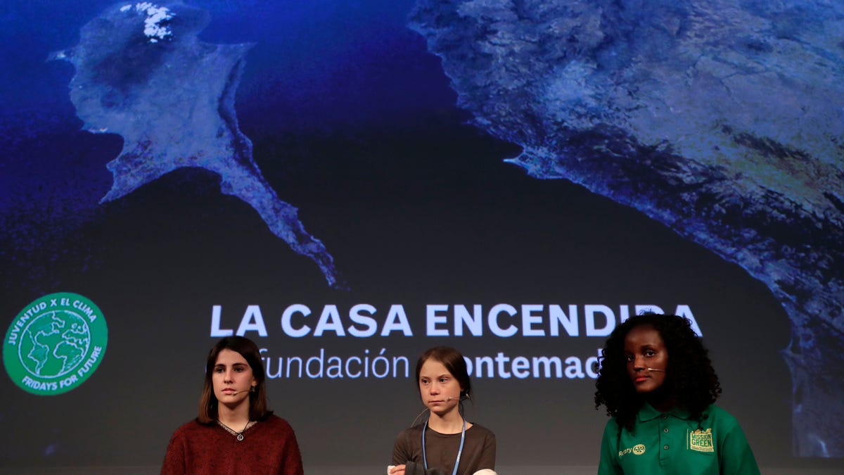 'Hypocrites': Teens Roast UN Climate Talks, Take Over the Streets