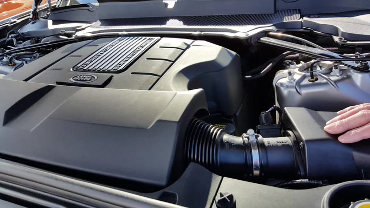 The 2017 Land Rover Discovery S Air Intake Is Brilliant
