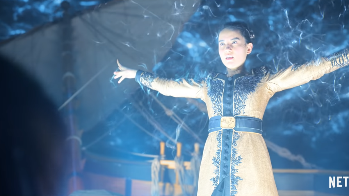 Shadow And Bone Trailer Netflix Grishaverse Adaptation Shines Bright