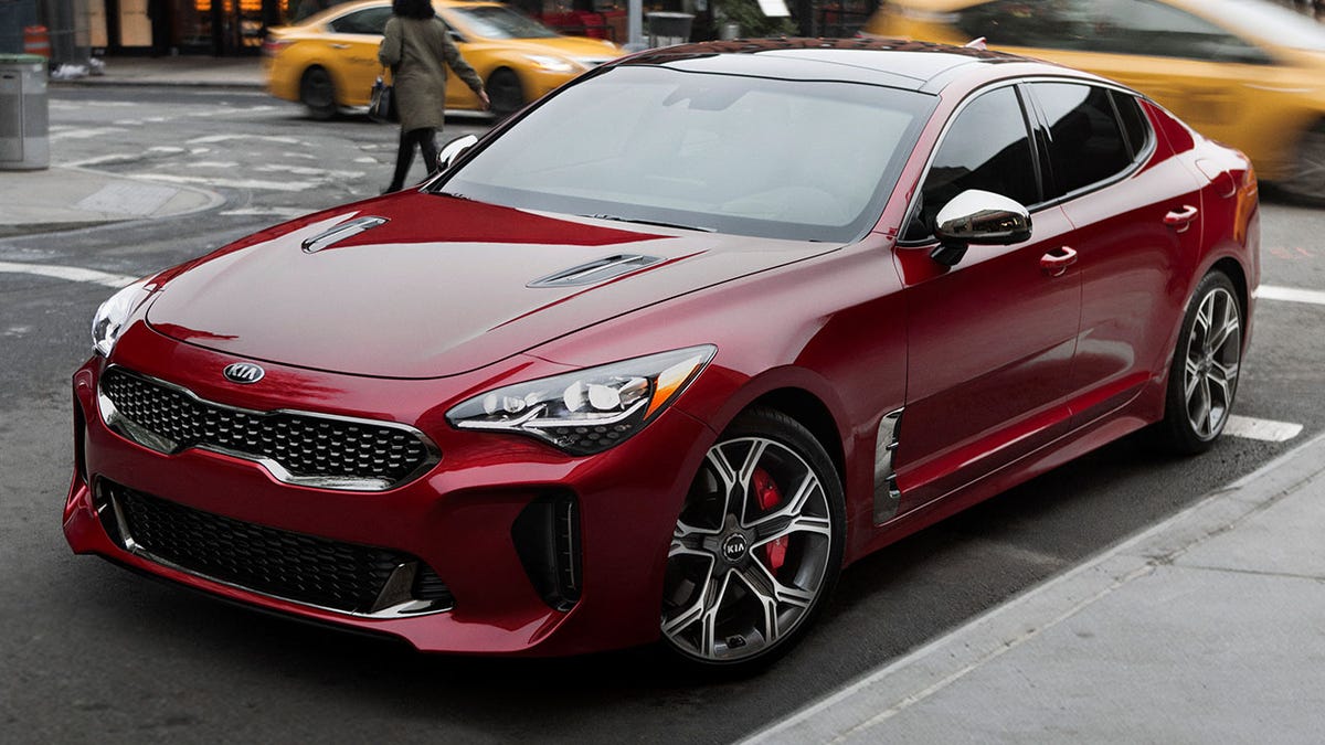 Kia Stinger Bmw Porsche Audi