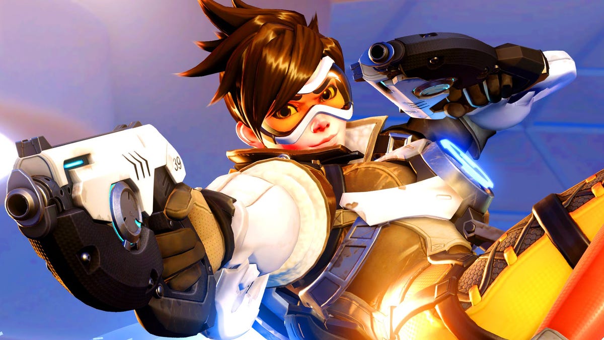 Len Oxton Porn - Overwatch Fans Have Turned Tracer Into A Completely ...
