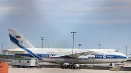 Image for Canada to Transfer Stranded Russian-Owned Antonov An-124 to Ukraine