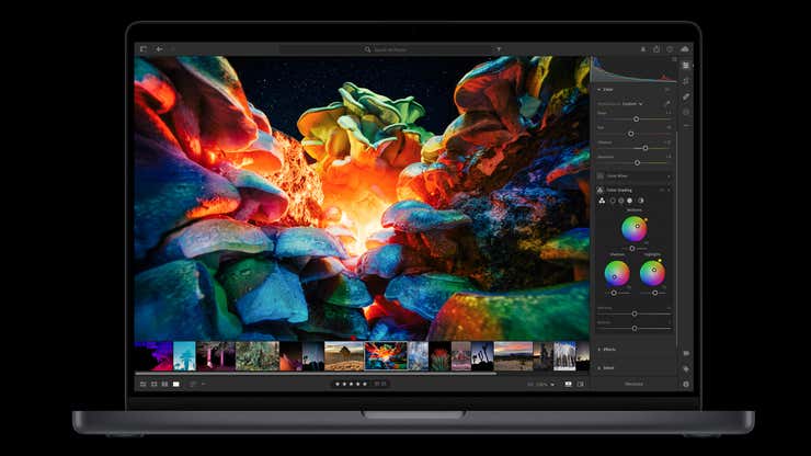 Image for The Newest M2 MacBook Pro Is $200 Off Right Now