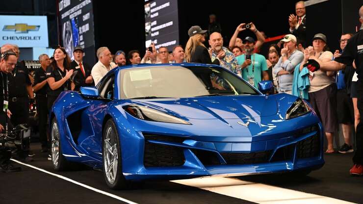 Image for The First Electrified 2024 Chevy Corvette E-Ray Just Sold for Over $1 Million