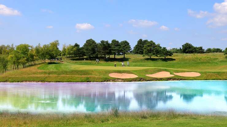 Image for Water Shortage Forcing More Golf Courses To Use Insulin