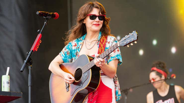 Image for Jenny Lewis Touts Her Life As a Single, Child-Free 'Peter Pan Figure' in Her 40s