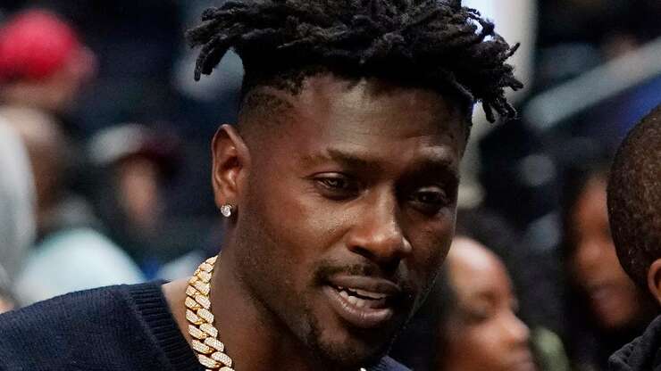 Image for It took an arrest warrant, public shaming for Antonio Brown to catch up on child support