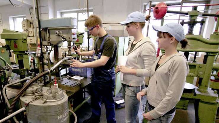 Image for Things To Never Say To A Teenage Factory Worker