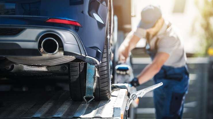 Image for Woman Seeks Damages After Repo Company Tries to Take Her Car, Involves Police